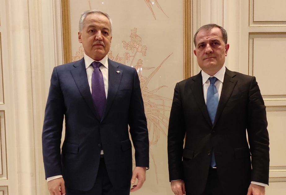 اجتماع بين وزيري خارجية أذربيجان وطاجيكستان