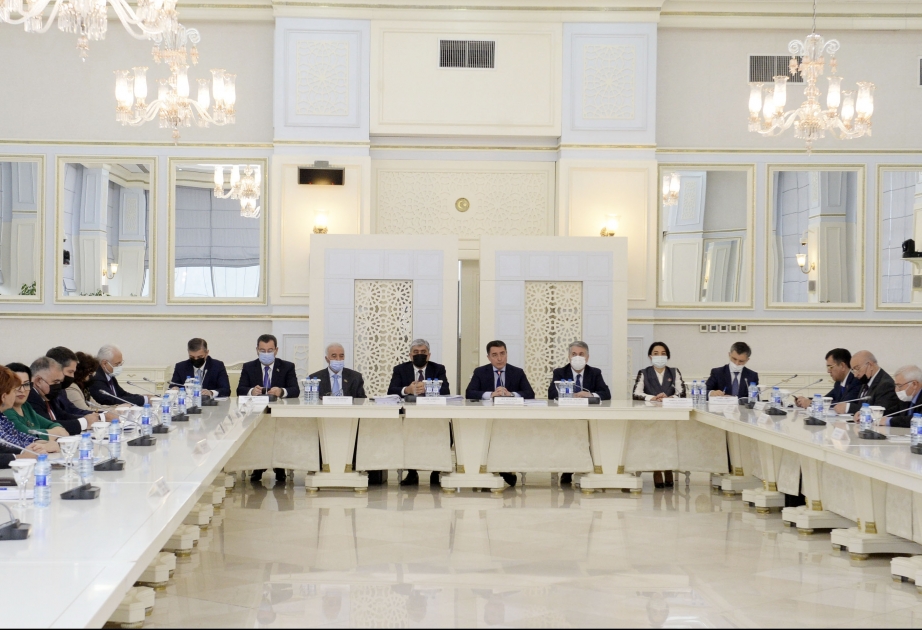 Milli Məclisin komitələrinin birgə iclasında 2022-ci il üçün dövlət büdcəsinin qanun layihəsi müzakirə olunur