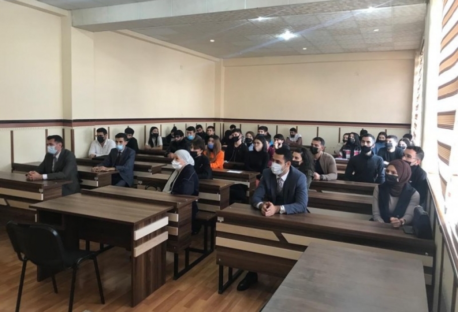 Академик Рафаэль Гусейнов провел в БГУ мастер-класс