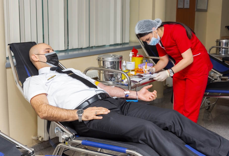 Azerbaijani aviators donating blood once again