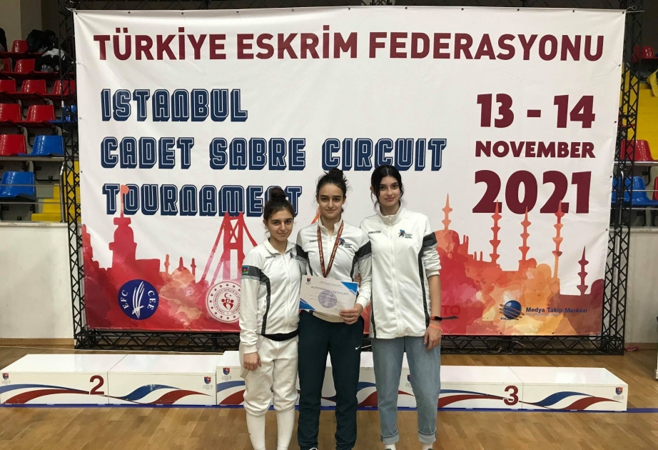 Espadista azerbaiyana gana la medalla de bronce en Turquía