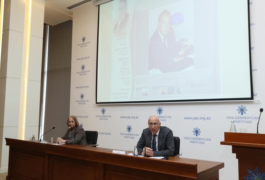 YAP Mərkəzi Aparatında “Xalqın inamının və etibarının təcəssümü” adlı konfrans keçirilib