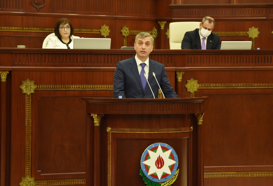 Vüqar Gülməmmədov: Gələn ilin dövlət büdcəsi “Büdcə sistemi haqqında” Qanunun tələblərinə riayət olunmaqla tərtib edilib