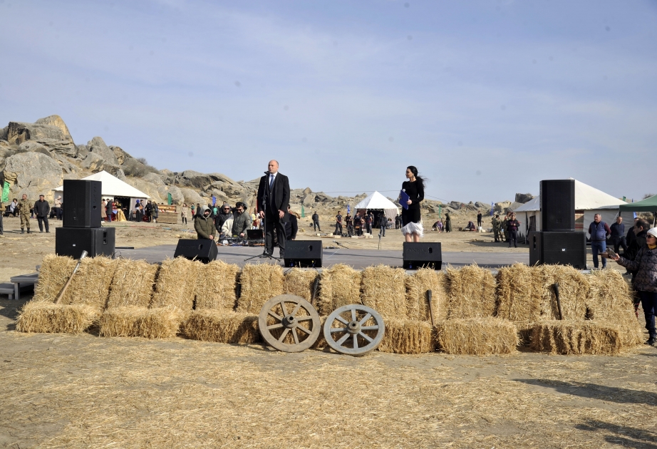 Se celebra el Festival de los Nómadas en Gobustán