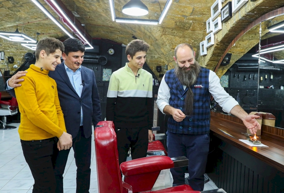 Sosial Xidmətlər Agentliyinin sədri şəhid tank komandirinin övladları ilə “Tut əlimdən” layihəsində