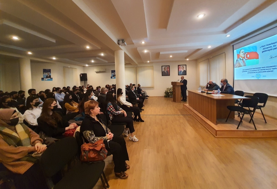 YAP Nəsimi rayon təşkilatının bir qrup partiya veteranı gənclərlə görüşüb