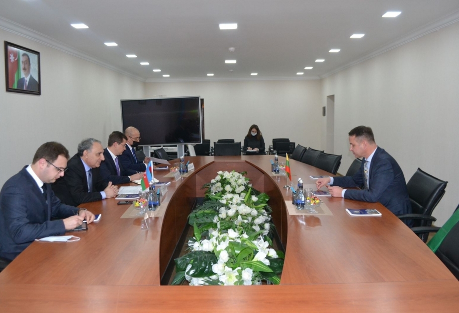 Le procureur général de l'Azerbaïdjan rencontre l'ambassadeur de Lituanie en Azerbaïdjan