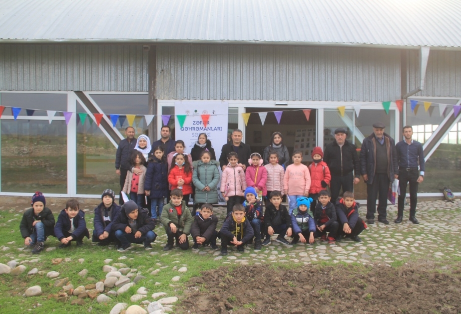 Ağsuda məktəblilərin “Zəfər qəhrəmanları” sərgisinə ekskursiyaları təşkil olunub