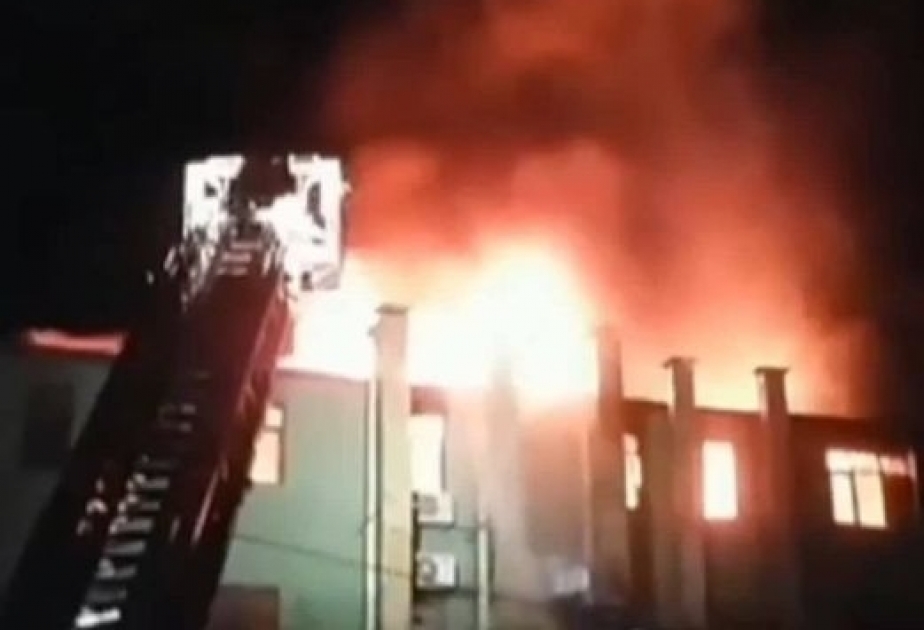 Xətai rayonunda şadlıq sarayında yanğın olub
