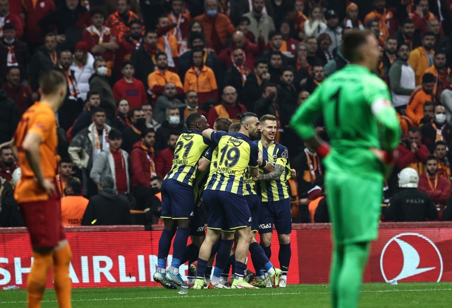 Türkiyə Superliqası: "Fənərbağça" səfərdə "Qalatasaray"ı məğlub edib