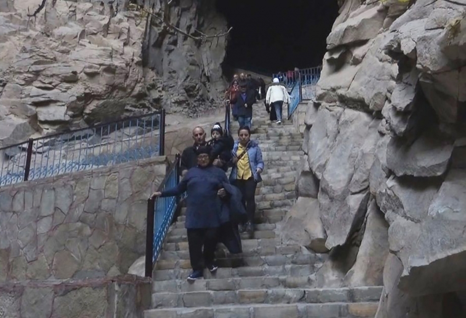 Sağlamlıq imkanları məhdud şəxslərin Naxçıvana gəzintisi təşkil olunub