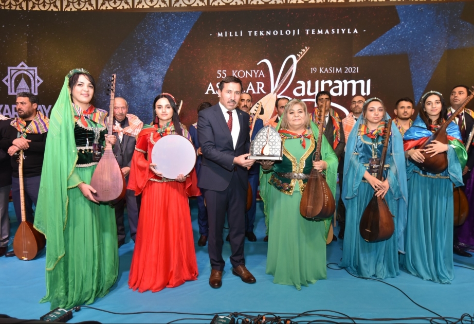 “Çeşmə” folklor qrupu Konyada keçirilən aşıqlar bayramında iştirak edib