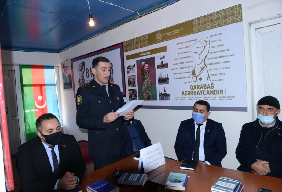 Lerikdə yuxarı sinif şagirdləri erkən nikahın fəsadları barədə məlumatlandırılıb