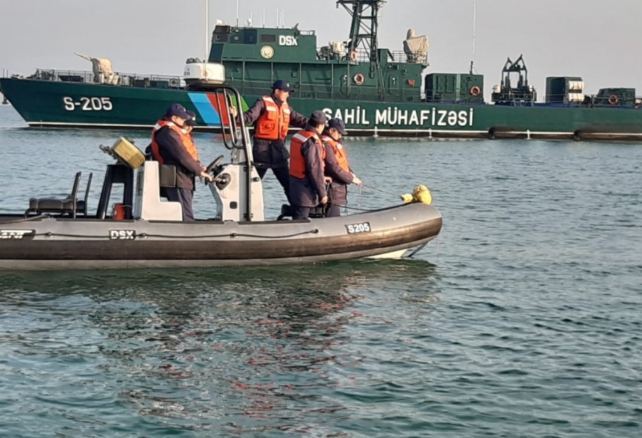DSX: Xəzər dənizində köməksiz vəziyyətdə qalan iki balıqçı xilas edilib