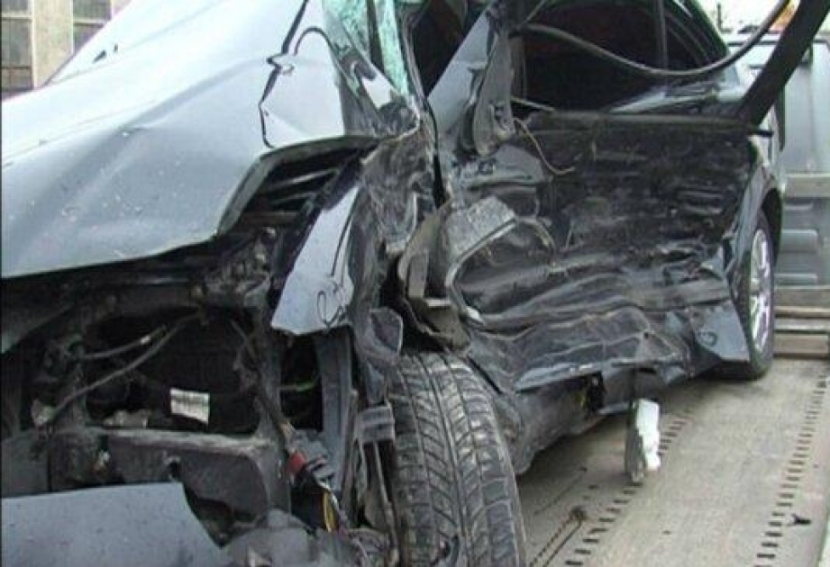 Binəqədi rayonunda baş vermiş yol qəzasında minik avtomobilinin sürücüsü həlak olub
