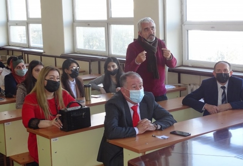 BDU-da “Fiziki məhdudiyyətli şəxslərə informasiya xidməti göstərilməsində veb-texnologiyaların rolu” mövzusunda müzakirələr aparılıb