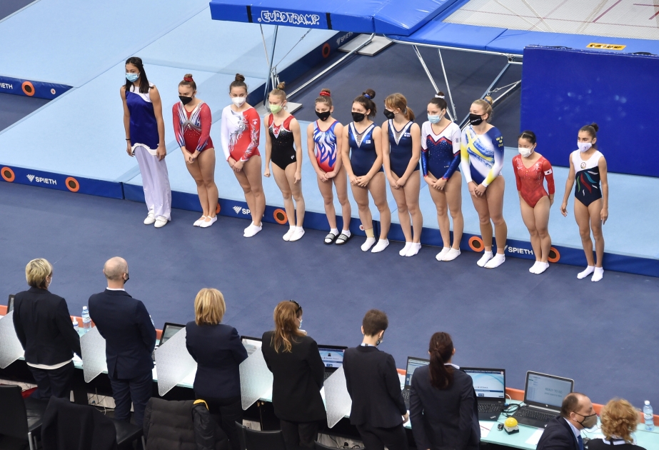 Batut gimnastikası yarışlarında qızların mübarizəsində finalçılar bəlli olub