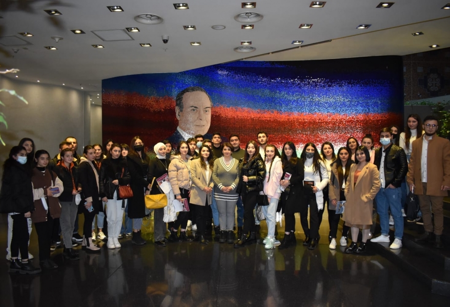 Gürcüstan universitetlərində təhsil alan azərbaycanlı tələbələr ADA Universitetində təhsil barədə məlumatlandırılıb