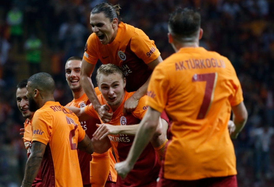 “Qalatasaray” növbəti mərhələyə vəsiqə qazanıb
