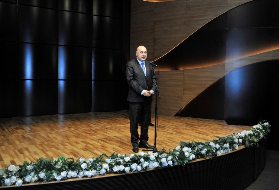 Şair-publisist Elxan Cəfərovun “Tanrım, sənin qulunam mən” kitabının təqdimatı olub