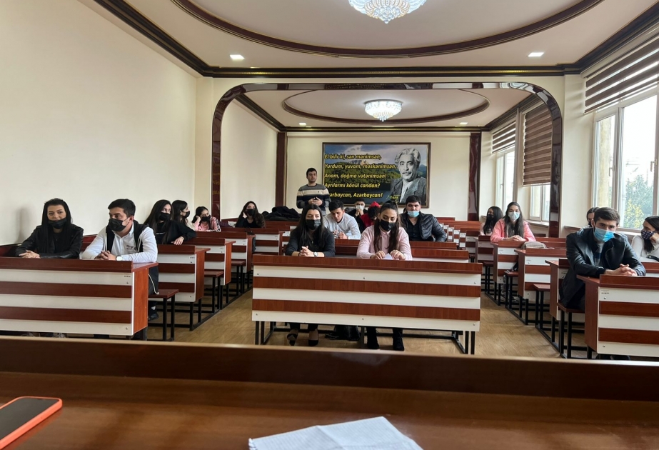 BDU-nun Filologiya fakültəsində “İçimizdəki iki cəbhə: hiss və ağıl” mövzusunda müzakirə aparılıb