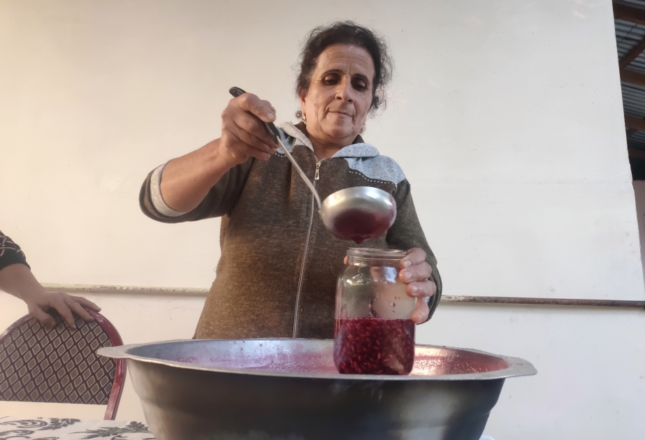 Göyçay narının özündən də dadlı olan mürəbbəsi  FOTO VİDEO