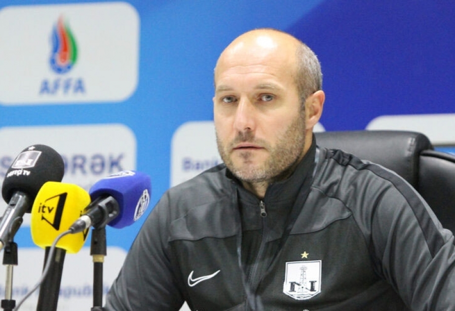 “Neftçi”nin baş məşqçisi: Hər oyunçuya vaxt lazımdır