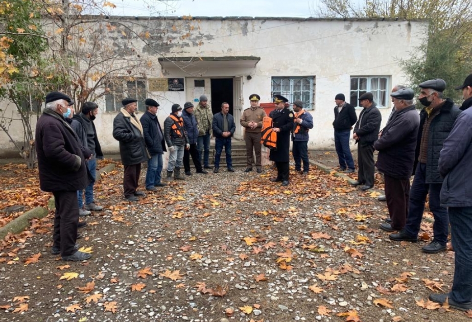 FHN: Kiçikhəcmli gəmi istifadəçilərinə təhlükəsizlik qaydaları izah olunub