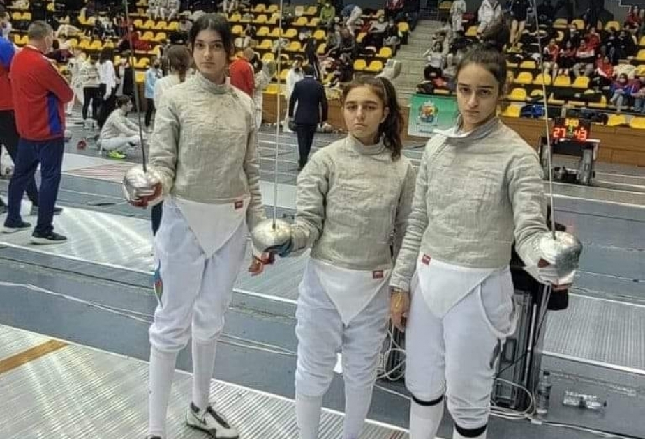 Azərbaycanın yeniyetmə qılıncoynadanları Bolqarıstanda keçirilən turnirdə çıxışlarını başa vurublar