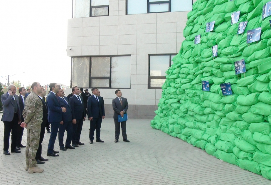 İmişli “ASAN xidmət”də “Yaşıl dağ” sosial aksiyası keçirilib VİDEO