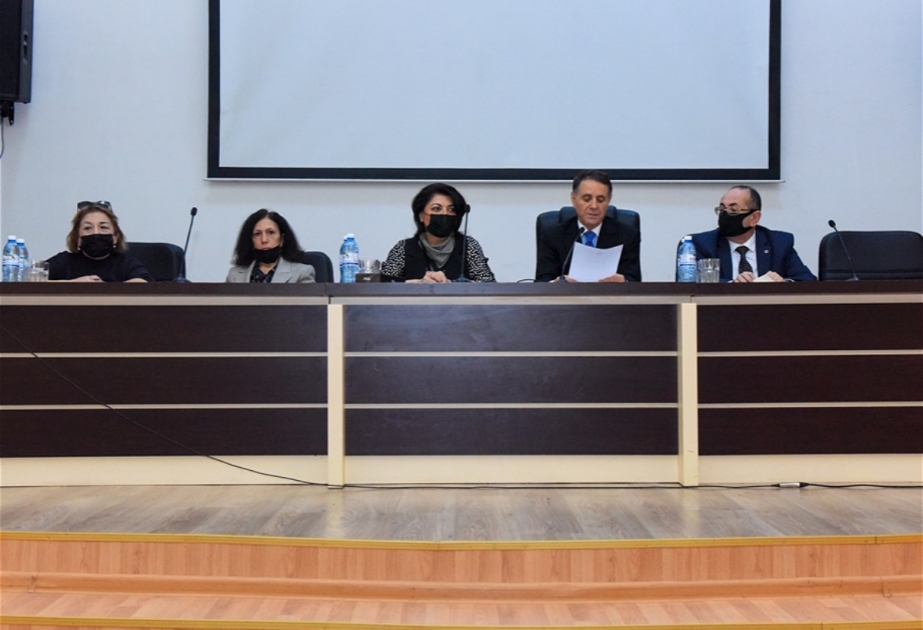Dillər Universitetində tədrisin keyfiyyətinin artırılması imkanları müzakirə edilib