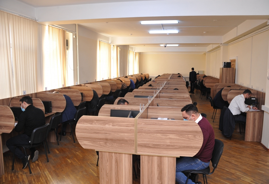 Hakimliyə namizədlərlə yazılı imtahan keçirilib