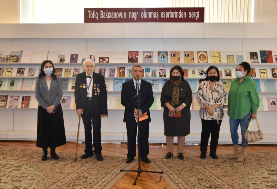 Milli Kitabxanada Tofiq Bakıxanovun nəşr olunmuş əsərlərindən ibarət sərgi açılıb