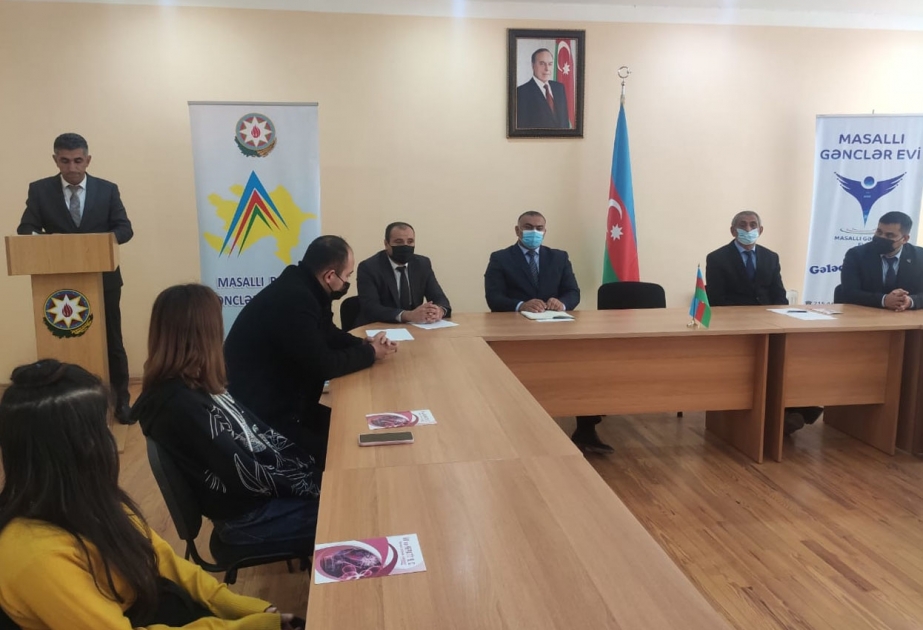 Masalıda dəyirmi masa: QİÇS xəstəliyi, onun zərərləri və ondan qorunma yolları