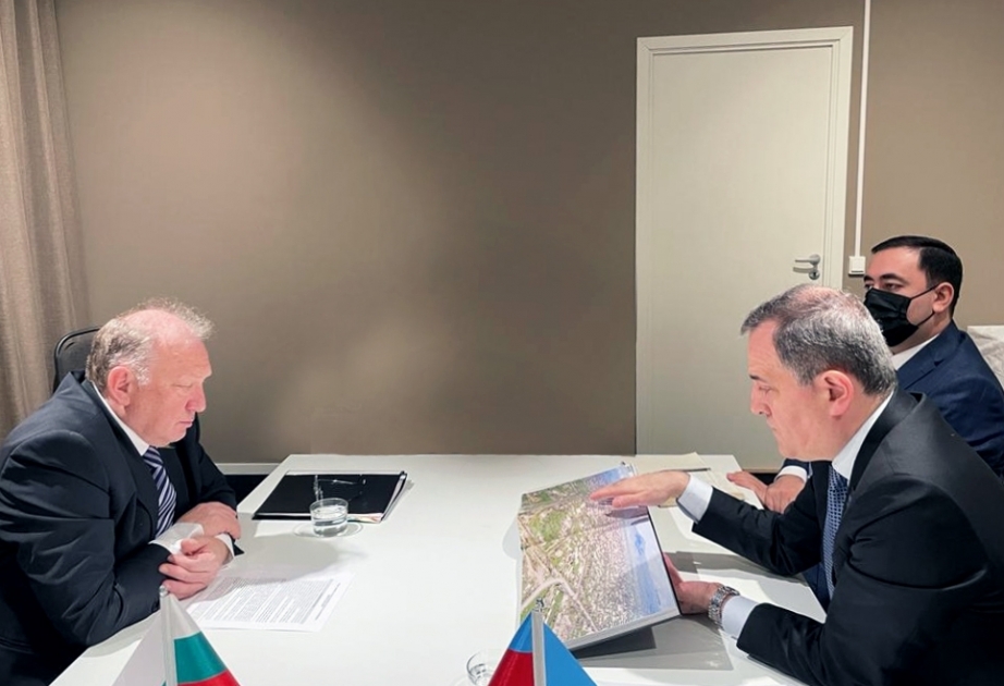 Azerbaijani FM meets with his Bulgarian counterpart
