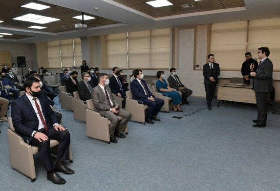 Elektron imza üzrə yeni məhsulun bank nümayəndələri üçün təqdimatı olub