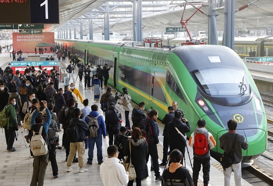 First train of China-Laos Railway leaves Vientiane for China