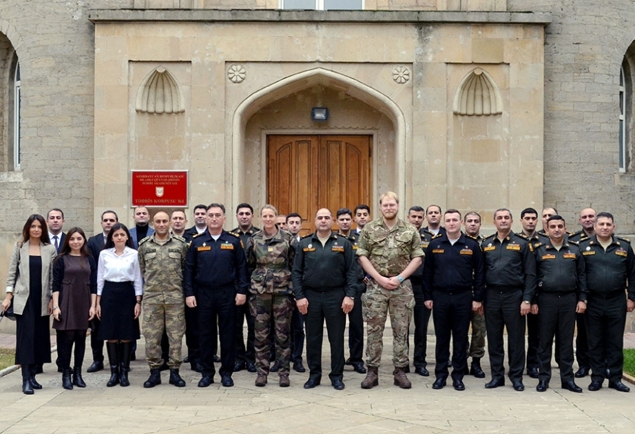 Se ha impartido un curso de formación de la OTAN en Bakú