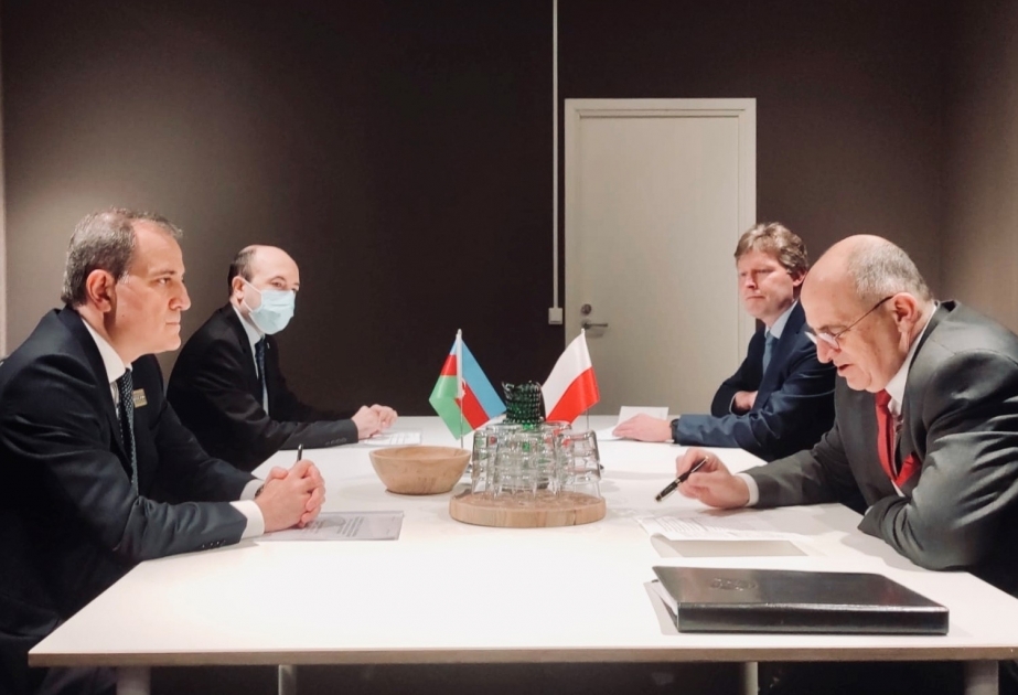 Azerbaijani FM meets with Polish counterpart in Stockholm