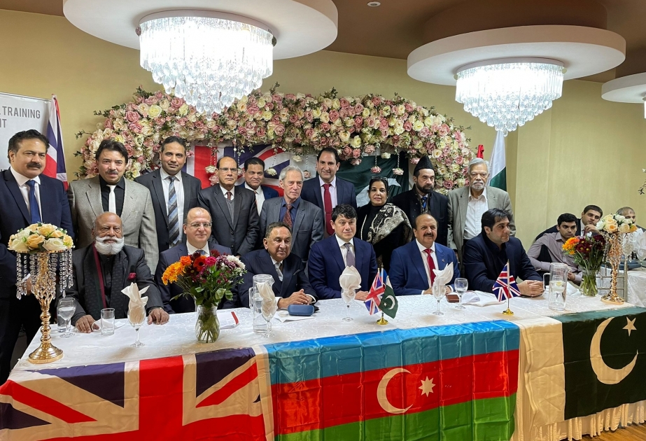 Londonda Pakistan icması ilə görüş keçirilib