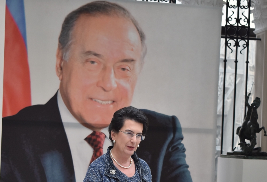 Gürcü siyasətçi: Heydər Əliyev və Azərbaycan Gürcüstanın ən ağır anlarında gürcü xalqının yanında olub