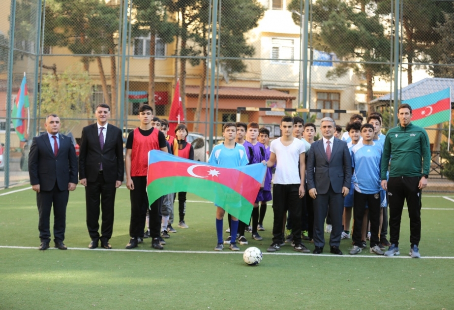 Suraxanı rayonunda “Böyük Zəfər” məhəllələrarası minifutbol yarışlarının rayon turu başa çatıb