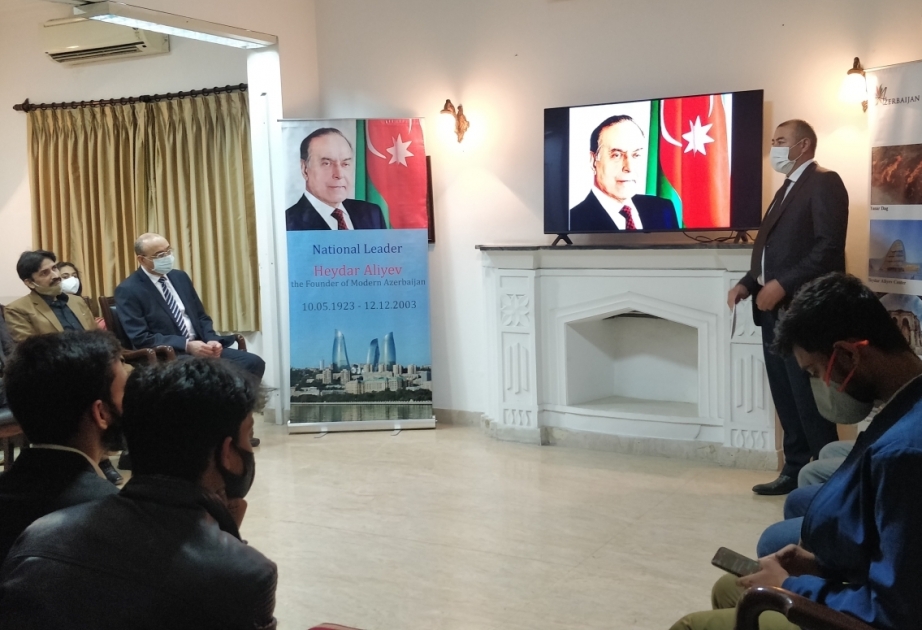 Hindistanda ulu öndər Heydər Əliyevin xatirəsi anılıb