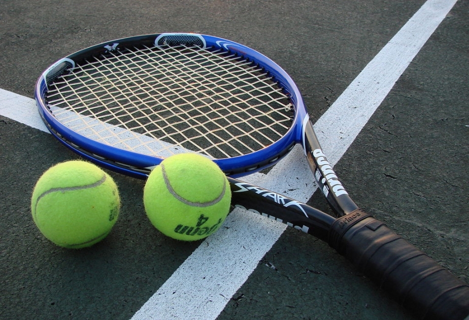 Məşhur tennisçilər öz raketkalarını xeyriyyə məqsədi ilə satışa çıxarıblar