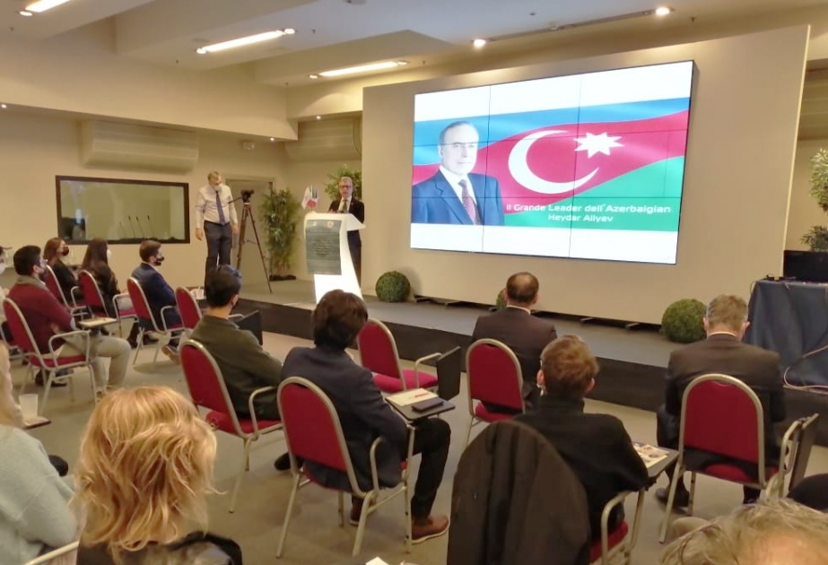 Milanda ümummilli lider Heydər Əliyevin anım mərasimi keçirilib