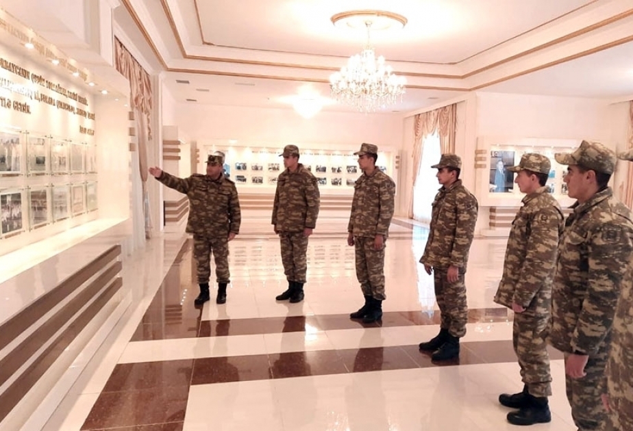 El ejército azerbaiyano celebró una serie de actos para conmemorar al líder nacional