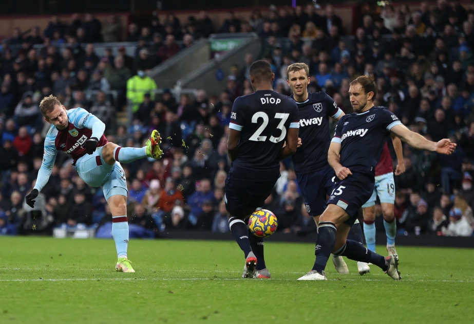Man City's Sterling joins 100-goals club in English Premier League