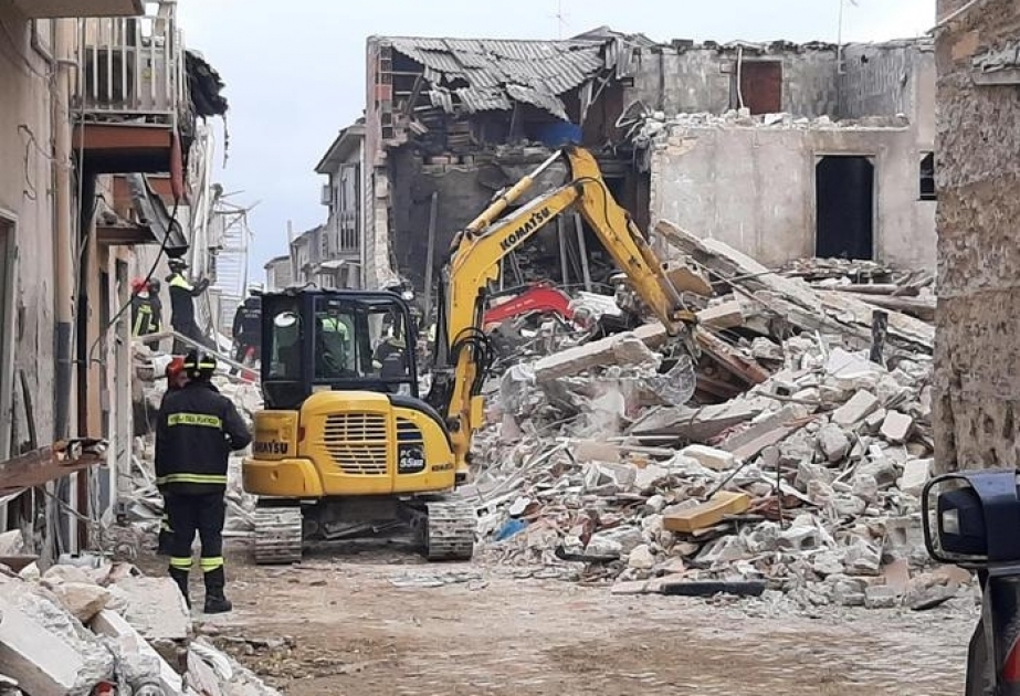 Rescuers pull four more bodies from rubble after Sicily explosion
