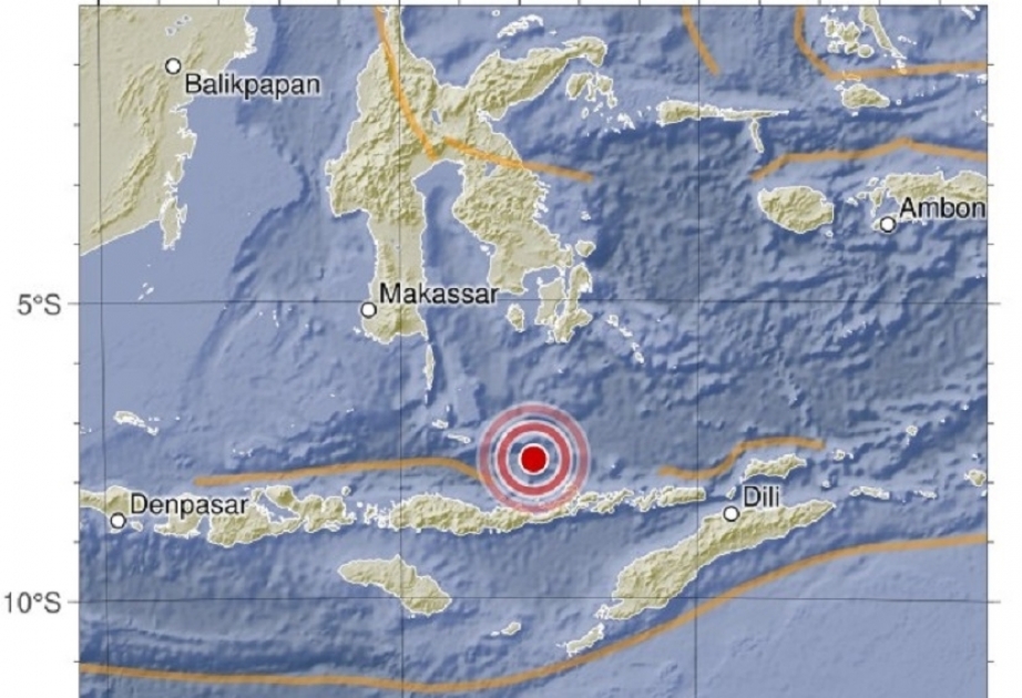 زلزال بقوة 7.7 يضرب إندونيسيا