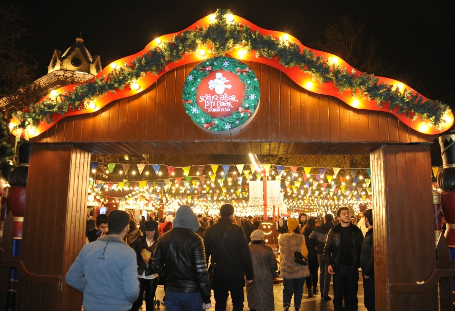Se inaugura oficialmente la feria de caridad "Manos frías, corazones calientes" en Bakú